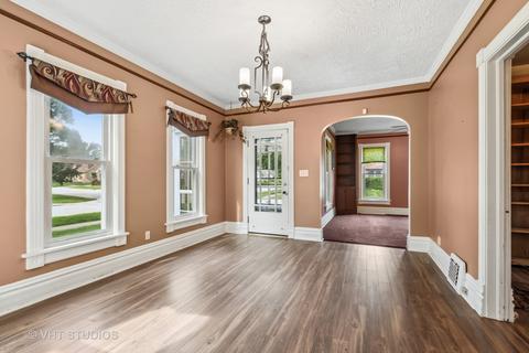 83 Mallery Ave, Elgin, IL 60123 photo 4