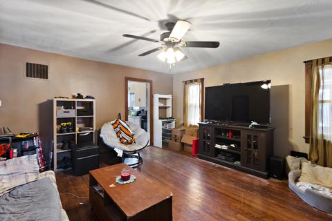 1560 S 6th Ave, Kankakee, IL 60901 photo 2
