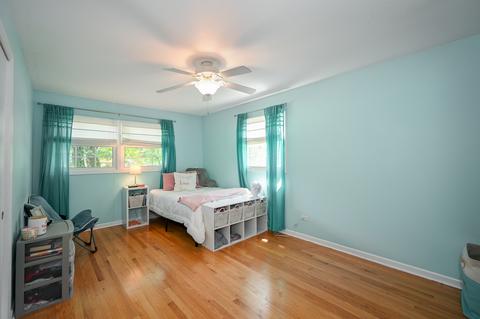 1576 Surrey Dr, Wheaton, IL 60189 photo 17
