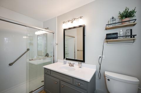 1576 Surrey Dr, Wheaton, IL 60189 photo 16