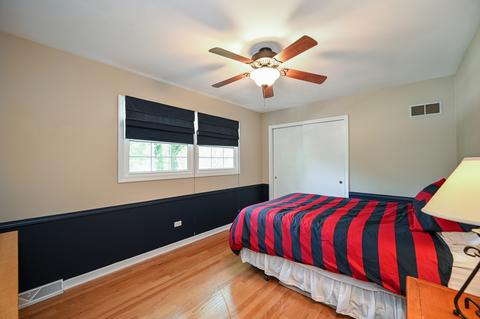 1576 Surrey Dr, Wheaton, IL 60189 photo 18