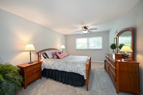 1576 Surrey Dr, Wheaton, IL 60189 photo 14