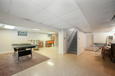 1576 Surrey Dr, Wheaton, IL 60189 photo 21