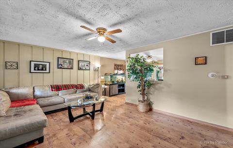 2220 Manor Ln, Mchenry, IL 60051 photo 12