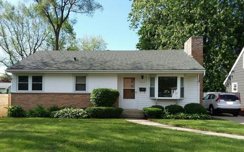 703 Ludlow Ave, Elgin, IL 60120 photo 1