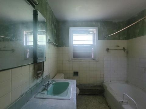 1320 Pitner Ave, Evanston, IL 60201 photo 10