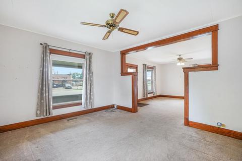 311 E 1st St, Genoa, IL 60135 photo 5