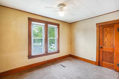 311 E 1st St, Genoa, IL 60135 photo 10
