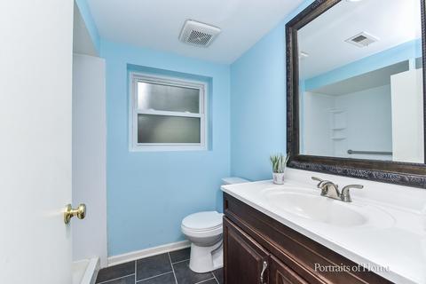 1205 E Hull Dr, Wheaton, IL 60189 photo 9