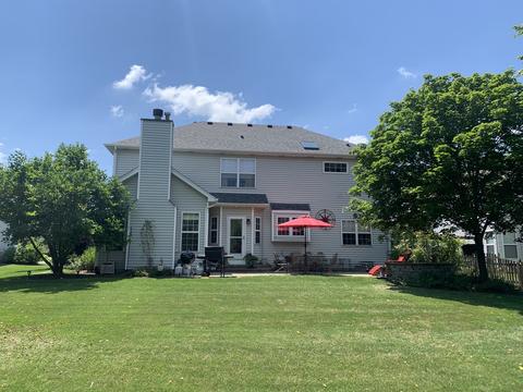 423 Hackney Ln, Oswego, IL 60543 photo 2