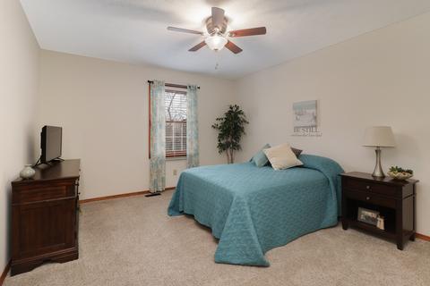 2402 Timber View Dr, Bloomington, IL 61701 photo 17