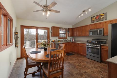2402 Timber View Dr, Bloomington, IL 61701 photo 8