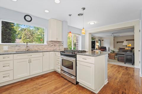 201 Herrick Rd, Riverside, IL 60546 photo 8