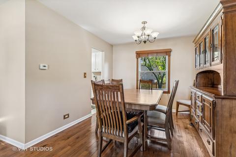 130 E Mcclellan St, Bartlett, IL 60103 photo 6