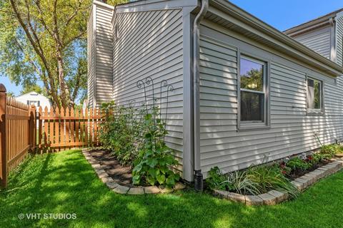 130 E Mcclellan St, Bartlett, IL 60103 photo 16