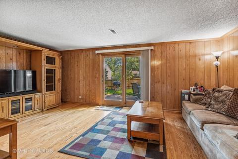 130 E Mcclellan St, Bartlett, IL 60103 photo 7