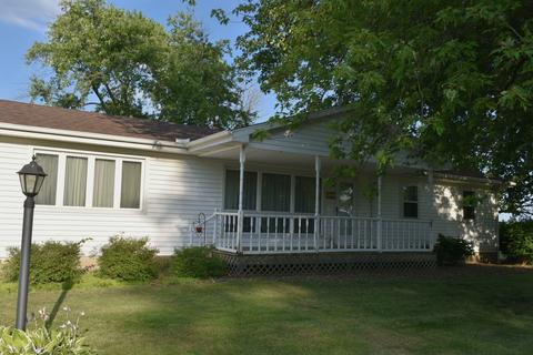 302 S 5th St, Secor, IL 61771 photo 3