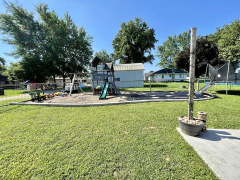 204 E Maple Ave, Cherry, IL 61317 photo 25