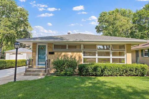 207 N Elroy Ave, Bartlett, IL 60103 photo 2
