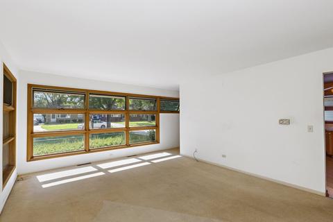 207 N Elroy Ave, Bartlett, IL 60103 photo 3