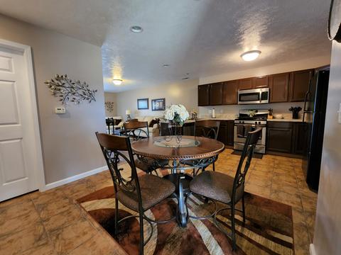 1834 Park West Dr, Normal, IL 61761 photo 4