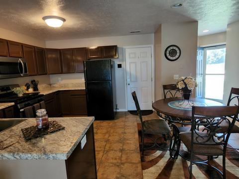 1834 Park West Dr, Normal, IL 61761 photo 11