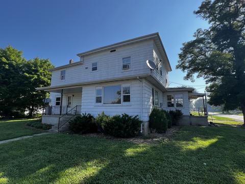 502 E 4th St, Sterling, IL 61081 photo 2