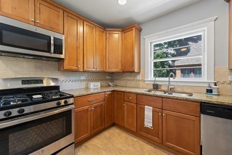 360 N Worth Ave, Elgin, IL 60123 photo 14