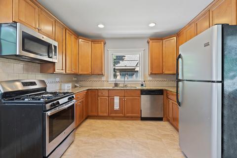 360 N Worth Ave, Elgin, IL 60123 photo 12