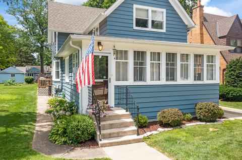 360 N Worth Ave, Elgin, IL 60123 photo 3