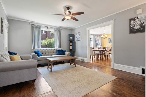 360 N Worth Ave, Elgin, IL 60123 photo 6