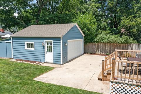 360 N Worth Ave, Elgin, IL 60123 photo 29