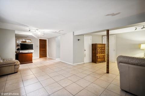 2000 Beechnut Rd, Northbrook, IL 60062 photo 16