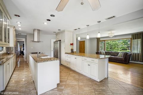 2000 Beechnut Rd, Northbrook, IL 60062 photo 7
