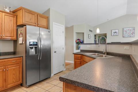4103 Rayburn Ct, Champaign, IL 61822 photo 9