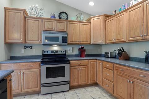 4103 Rayburn Ct, Champaign, IL 61822 photo 10