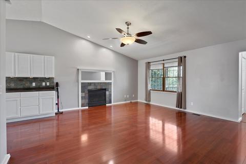 2707 Culpepper Dr, Bloomington, IL 61705 photo 5