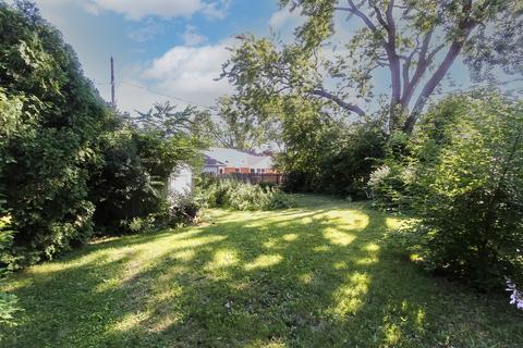 230 Amherst Ave, Des Plaines, IL 60016 photo 19