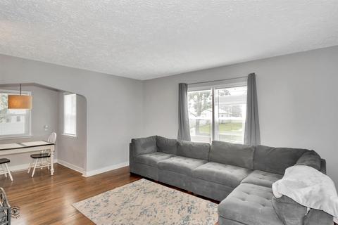 556 S Yates Ave, Kankakee, IL 60901 photo 5