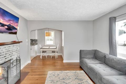 556 S Yates Ave, Kankakee, IL 60901 photo 6