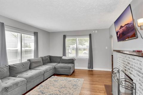 556 S Yates Ave, Kankakee, IL 60901 photo 4