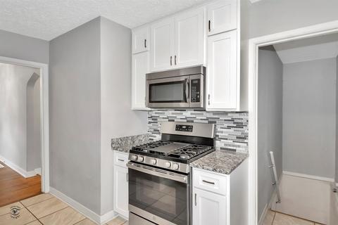 556 S Yates Ave, Kankakee, IL 60901 photo 8