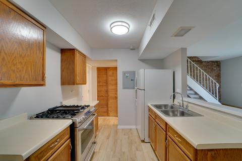 145 Ann Ct #B, Bartlett, IL 60103 photo 6