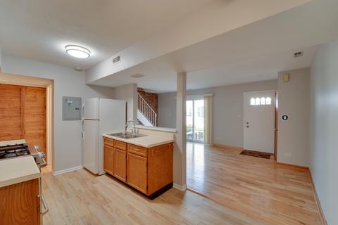 145 Ann Ct #B, Bartlett, IL 60103 photo 4