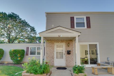 145 Ann Ct #B, Bartlett, IL 60103 photo 2