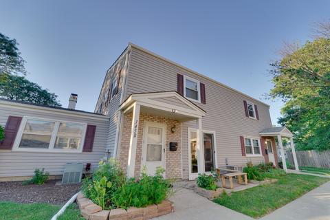 145 Ann Ct #B, Bartlett, IL 60103 photo 1