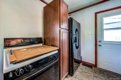 801 E 9th St, Lockport, IL 60441 photo 5