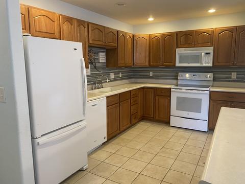 2913 Independence Dr, Peru, IL 61354 photo 8