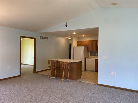 2913 Independence Dr, Peru, IL 61354 photo 7