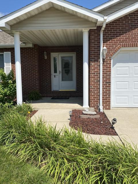 2913 Independence Dr, Peru, IL 61354 photo 2